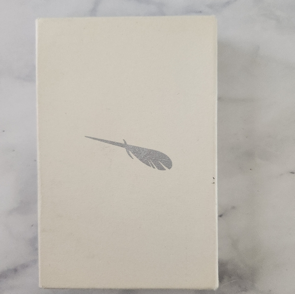 Lucky Feather Flower Girl Necklace - Picture 2 of 6